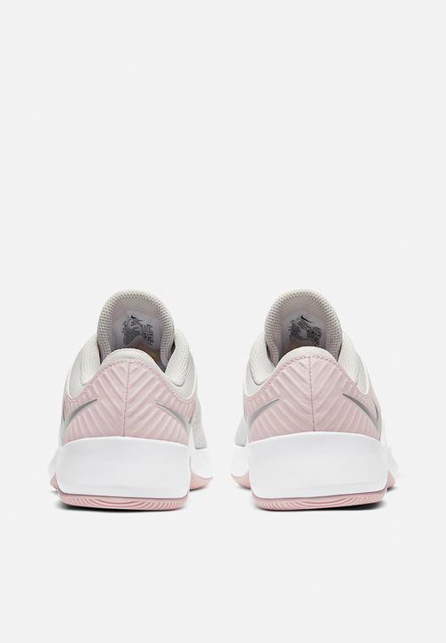 Nike - Nike mc trainer - cu3584-010 - platinum tint/metallic silver