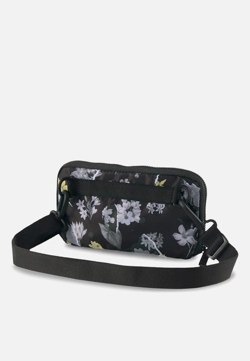 PUMA - Wmn core seasonal sling pouch - black