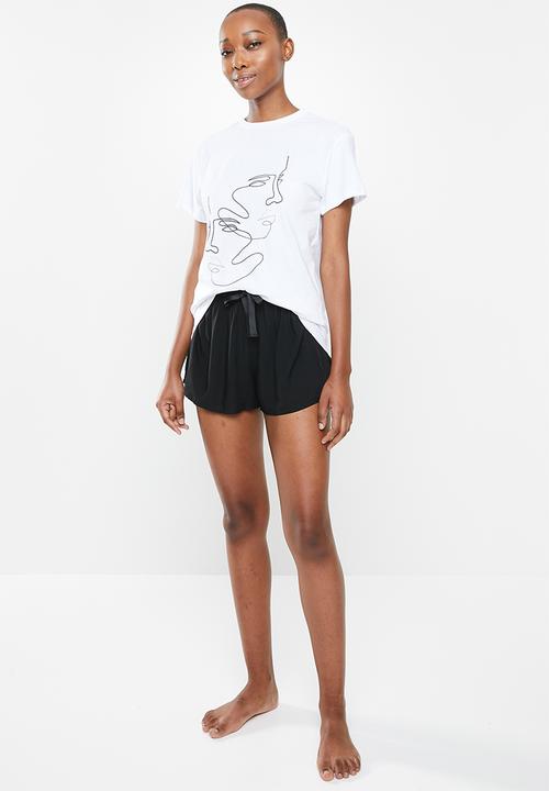 Superbalist - Sleep shorts & tee set - black & white