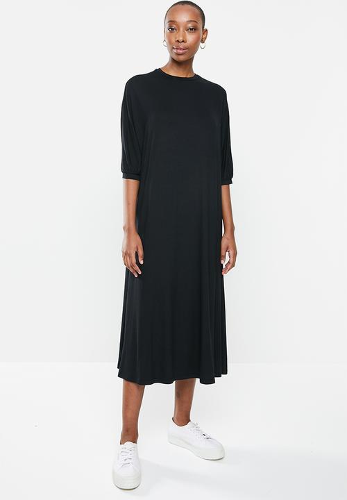 edit - Conscious knit batwing dress - black