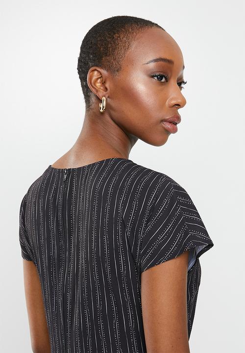 edit - V-neck wide shoulder maxi - black & cream 