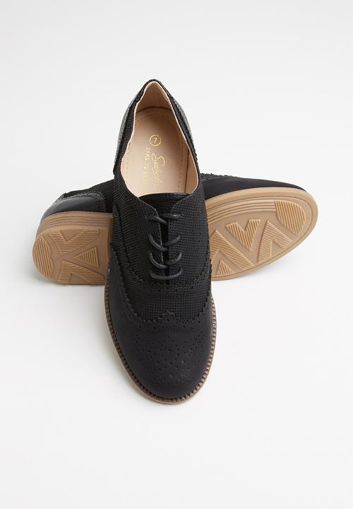 Seduction - Patch detail brogue - black