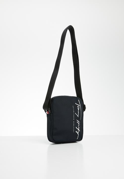 Tommy Hilfiger - Th signature mini reporter - black