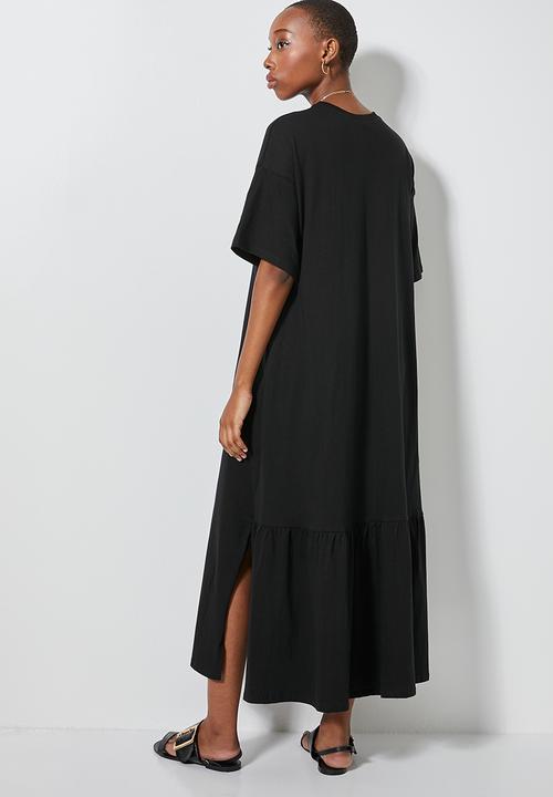 Superbalist - T-shirt dress with slit & tier detail at back - black