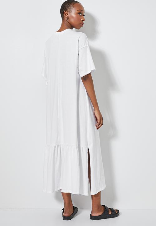 Superbalist - T-shirt dress with slit & tier detail at back - white