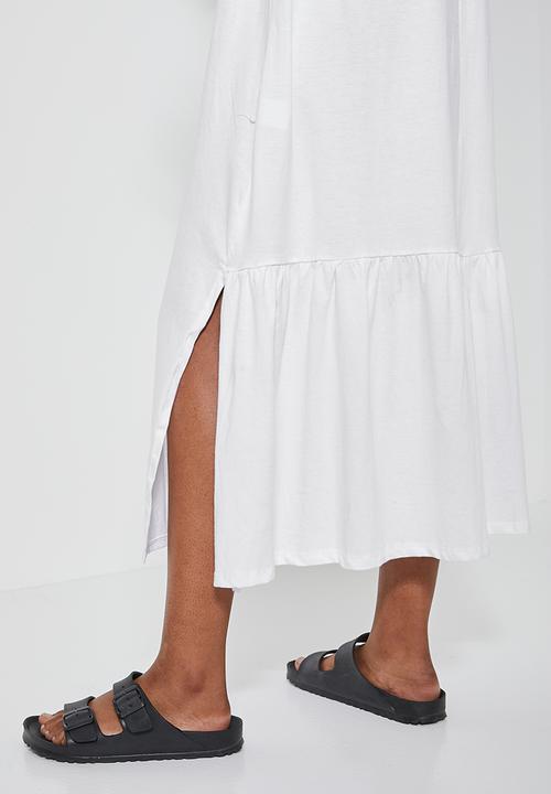 Superbalist - T-shirt dress with slit & tier detail at back - white