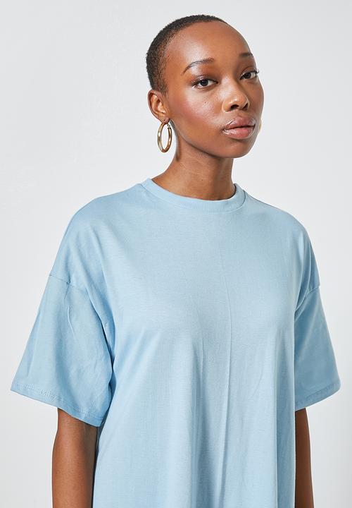 Superbalist - T-shirt dress with slit & tier detail at back - blue