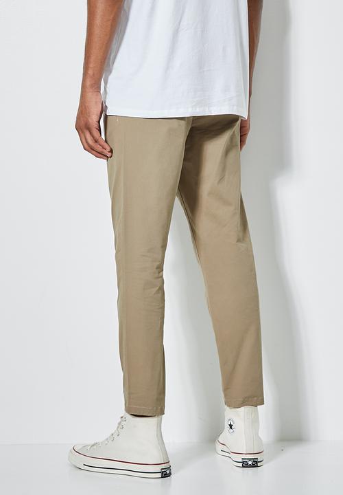 Superbalist - Seoul pleated tapered chino - taupe