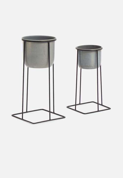 Sixth Floor - Iron planter set - grey & black