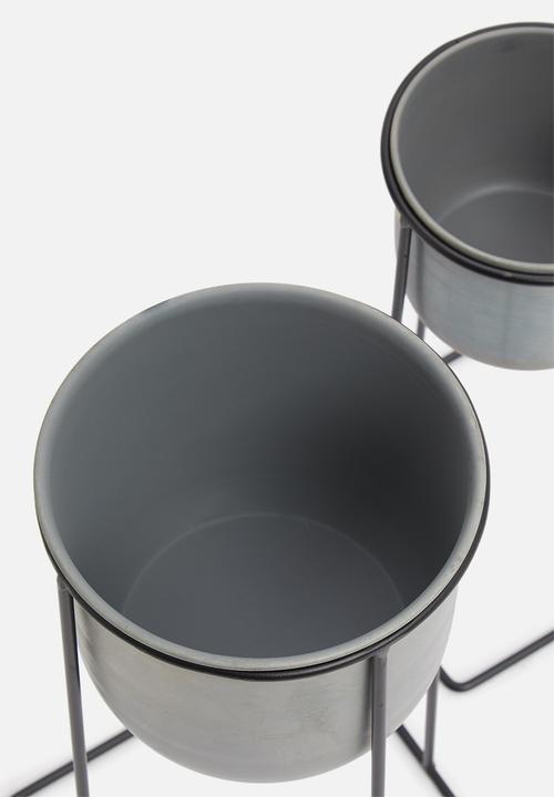 Sixth Floor - Iron planter set - grey & black