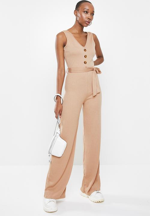Missguided - Horn button ribbed tie belt jumpsuit - latte