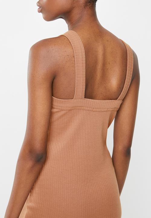 Missguided - Maternity scoop neck cami rib midi dress - tan