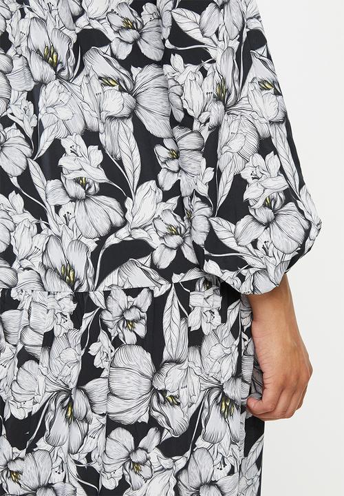 edit - Wide hem gyspy maxi dress - black & white 
