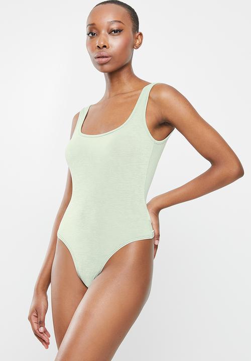 Missguided - Scoop neck low back sleeveless bodysuit - green 