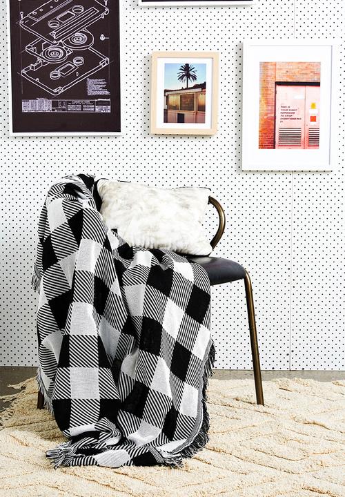 Typo - Woven throw - black & white