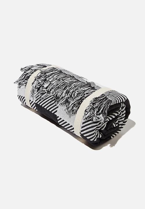 Typo - Woven throw - black & white
