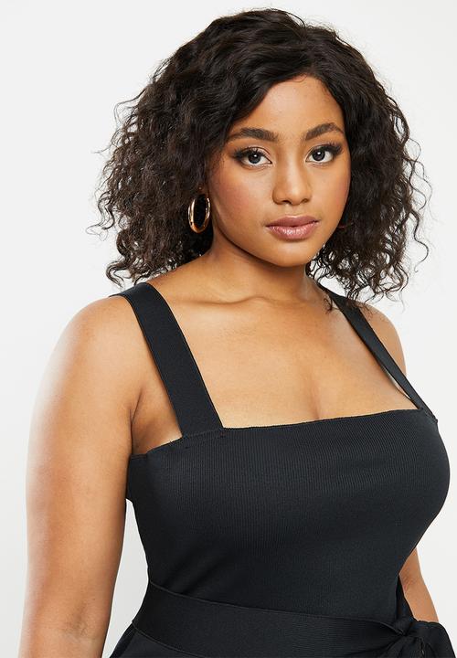 Missguided - Plus size belted rib midi dress - black