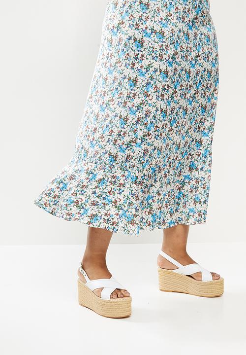 Glamorous - Plus co- ord ditsy skirt - blue