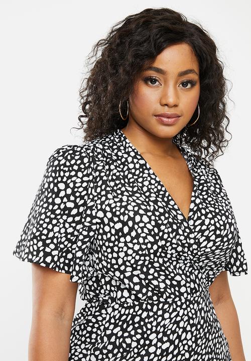 Missguided - Plus high low midi dress short sleeve dalmatian - black & white