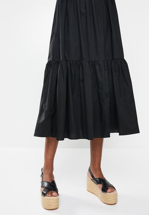 Glamorous - Short sleeve tiered midi dress - black