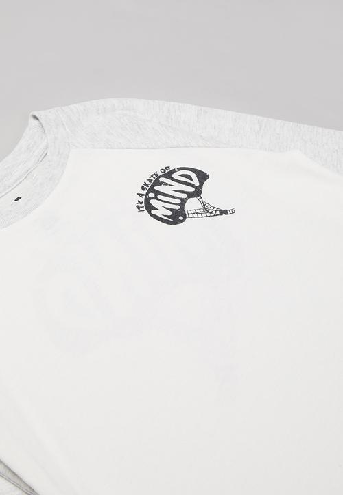 Cotton On - Tom long sleeve raglan tee - grey