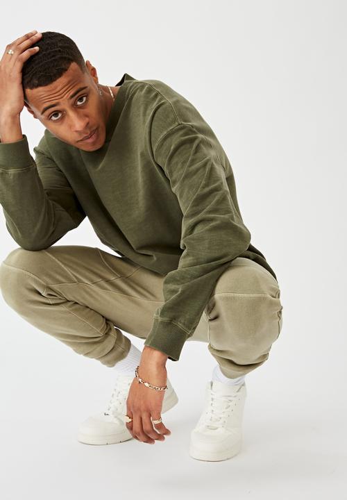 Cotton On - Pigment dyed oversized crew - washed khaki