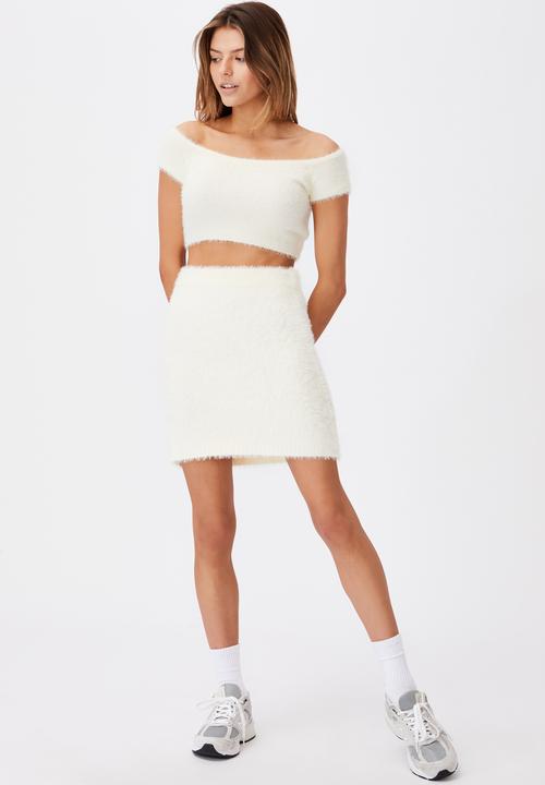 Factorie - Fluffy knit off the shoulder top - neutral 