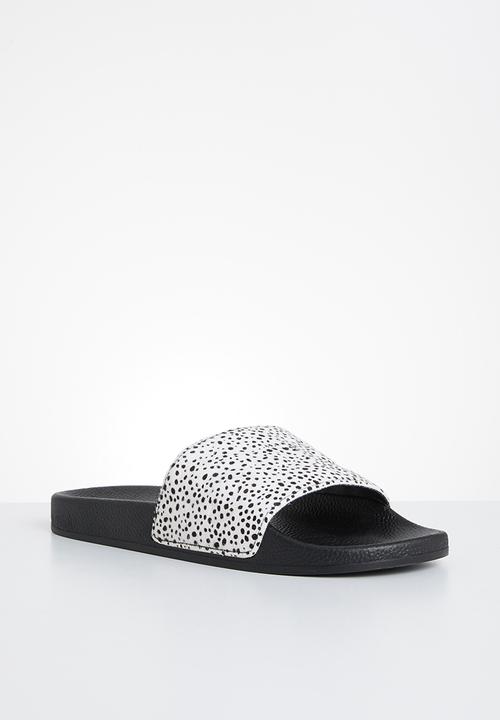 SUPERGA - 1908 Ponyhair - black & white
