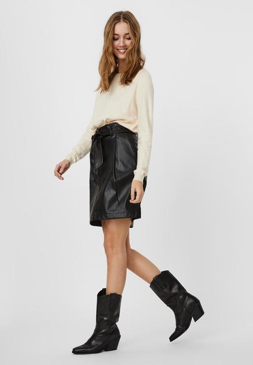 Vero Moda - Solamynte short coated skirt - black