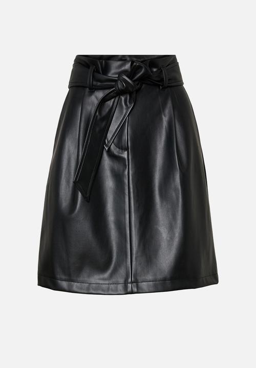 Vero Moda - Solamynte short coated skirt - black