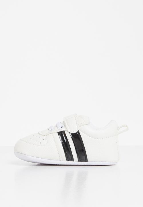 Pop Candy - Baby boys velcro strap sneaker - white & black