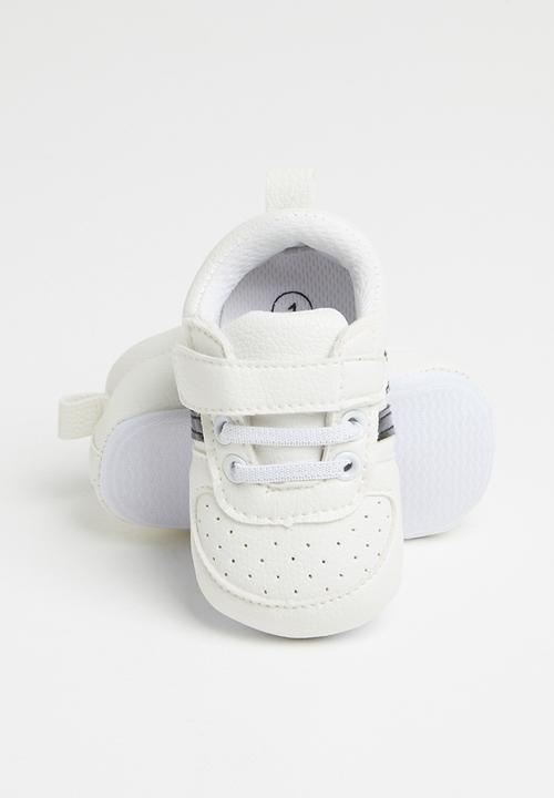 Pop Candy - Baby boys velcro strap sneaker - white & black