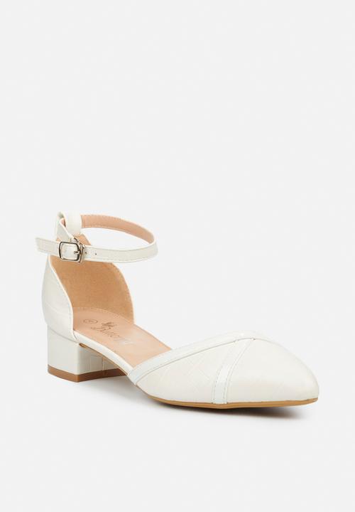 Butterfly Feet - Axis ankle strap heel - white