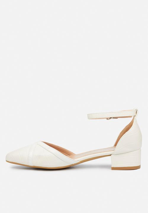 Butterfly Feet - Axis ankle strap heel - white