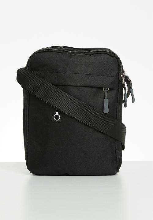 Superbalist - Archie crossbody bag - black