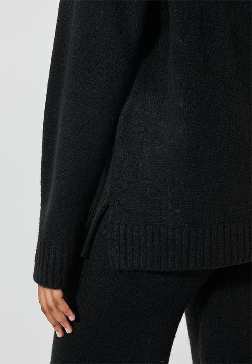 Superbalist - Soft touch funnel neck - black