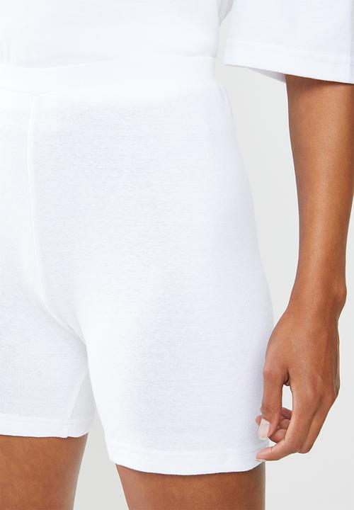 Missguided - Petite coord  T-shirt & cycling short set - white