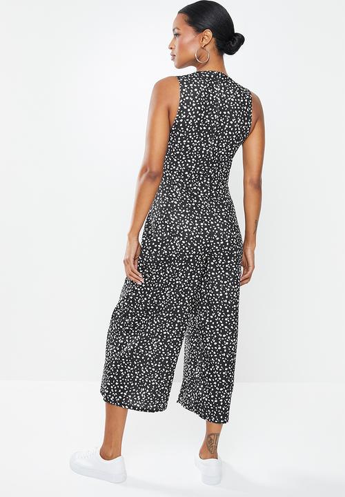 Missguided - Petite mono print racer culotte jumpsuit - black & white
