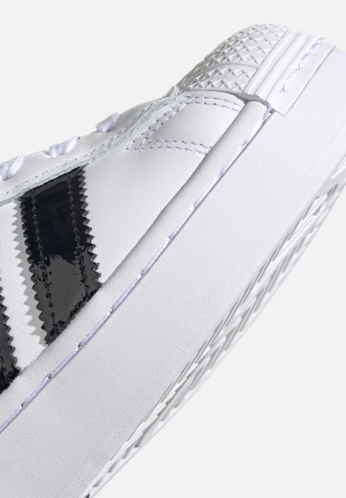 adidas Originals - Superstar bold w - ftwr white/core black/gold met