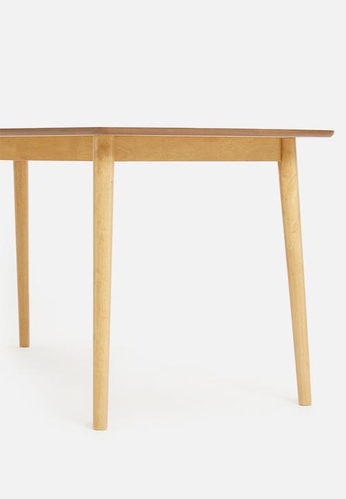 Sixth Floor - Hasting dining table - oak