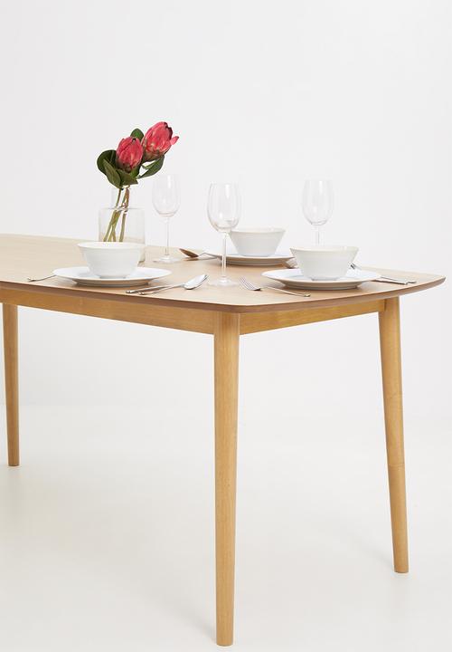 Sixth Floor - Hasting dining table - oak
