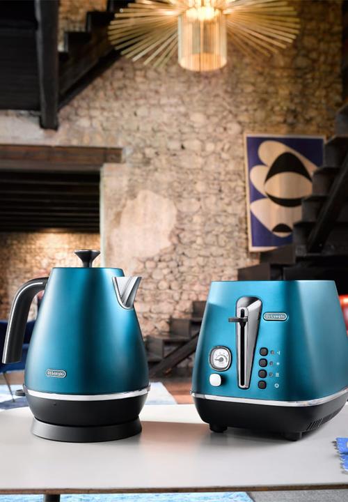 DeLonghi - Distinta Flair Kettle - Prestige Blue