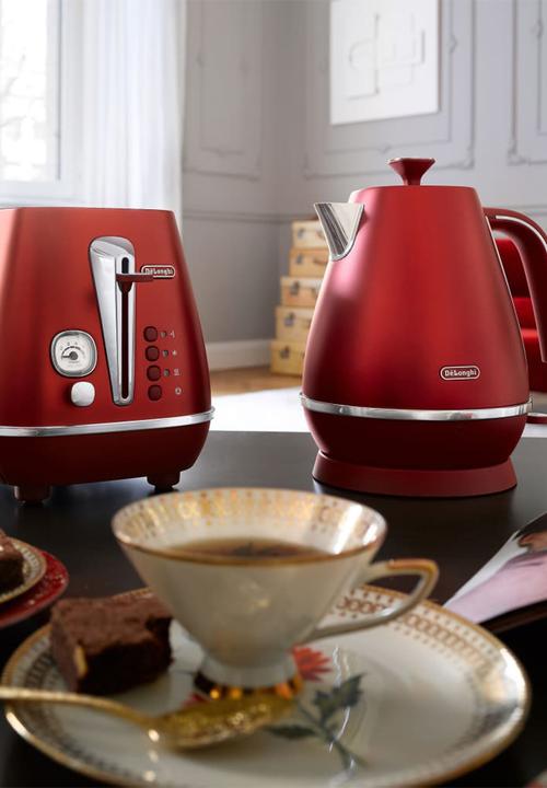 DeLonghi - Distinta flair kettle - Glamour Red