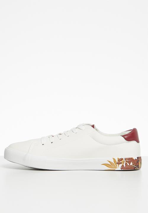 Miss Black - Baker 12 sneaker - white