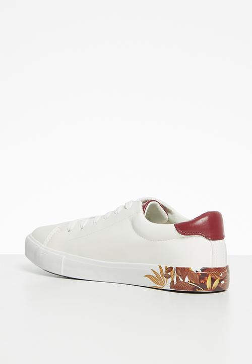 Miss Black - Baker 12 sneaker - white