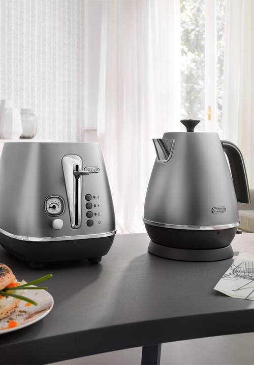 DeLonghi - Distinta Flair Kettle - Finesse Silver