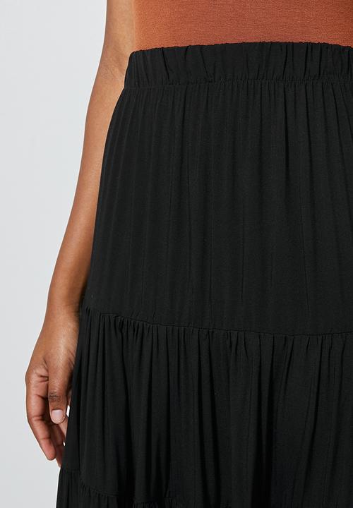 Superbalist - Tiered midi skirt - black