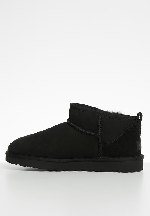 UGG® - Classic ultra mini - black