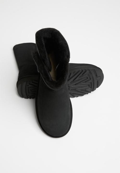 UGG® - Bailey button ii - black