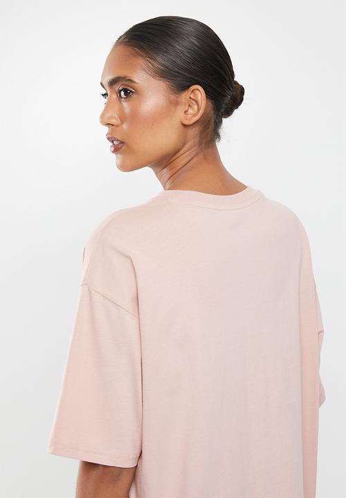 New Balance  - Essentials stacked logo oversized tee - pink
